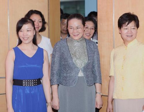 【人民網】嬰智貝佳10年沉淀，成就早教領導品牌